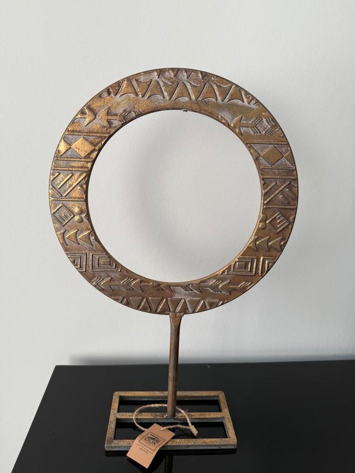 Ornament Statue metal Gold, Huis en Inrichting, Woonaccessoires | Overige, Nieuw, Ophalen of Verzenden
