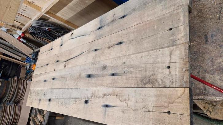 Eiken planken gezaagd uit oude gebinten, Huis en Inrichting, Tafels | Eettafels, Zo goed als nieuw, 200 cm of meer, Rechthoekig