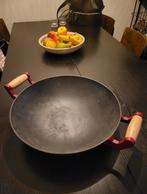 Gietijzeren Wokpan met Houten Handvatten, Ophalen, Gebruikt