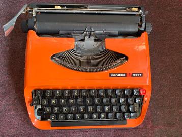 Vendex vintage oranje typemachine beschikbaar voor biedingen