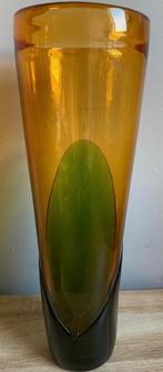 Vaas glas groen geel okergeel oud groot 36 cm gaaf uniek, Minder dan 50 cm, Glas, Ophalen of Verzenden, Zo goed als nieuw