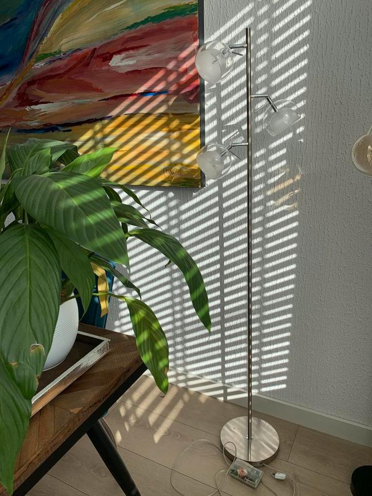 Stalamp met 3 glazen bollen / dimbaar, Huis en Inrichting, Lampen | Vloerlampen, Zo goed als nieuw, 150 tot 200 cm, Glas, Metaal