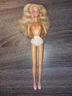 Vintage Barbie met roze accessoires, Ophalen of Verzenden, Gebruikt, Fashion Doll