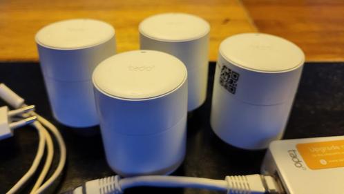 4 slimme thermostaatknoppen + bridge (Tado), Doe-het-zelf en Verbouw, Thermostaten, Gebruikt, Slimme thermostaat, Ophalen of Verzenden