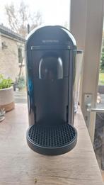 Nespresso Vertuo Plus, Witgoed en Apparatuur, Koffiezetapparaten, Ophalen, Koffiemachine, Zo goed als nieuw, Koffiepads en cups
