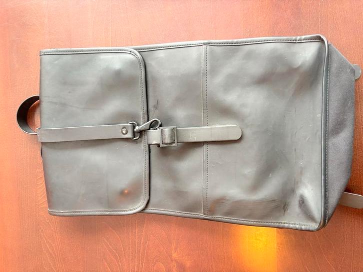 Grote Rains tas, Sieraden, Tassen en Uiterlijk, Tassen | Rugtassen, Gebruikt, Overige merken, 40 cm of meer, Waterdicht, Ophalen of Verzenden