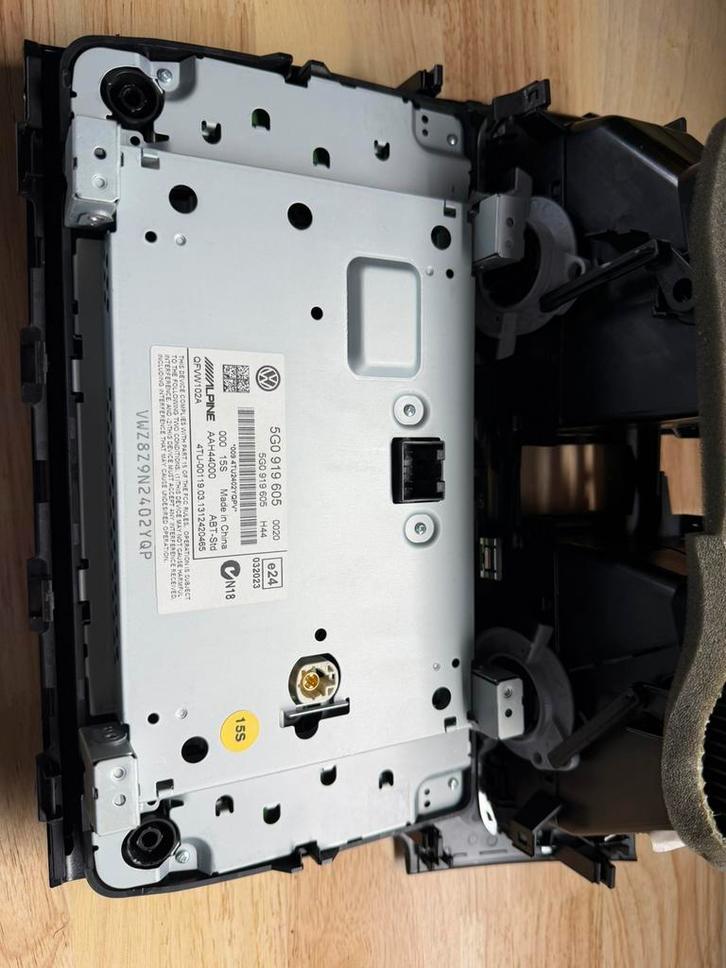 Volkswagen Composition Media MIB1 + Scherm, Auto diversen, Autoradio's, Ophalen of Verzenden