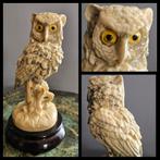 Vintage sculptuur van een uil op houten basement, Ophalen of Verzenden