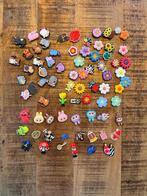 Diverse Jibbitz voor o.a. Crocs (bloemen, katten, labubu), Ophalen of Verzenden, Nieuw, Figuurtje, Speldje of Pin