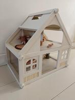 Poppenhuis | Opgeknapt huis met meubels leuk bij Maileg, Ophalen of Verzenden, Zo goed als nieuw, Poppenhuis