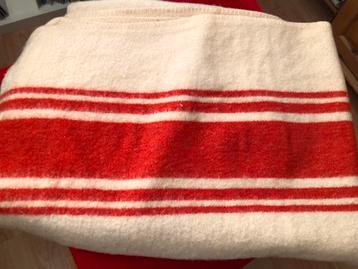 100% Wollen deken van AaBe, prachtige staat beschikbaar voor biedingen