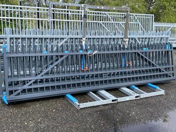 Schuifpoort 4 mtr doorgang NIEUW  ( de laatste)  beschikbaar voor biedingen
