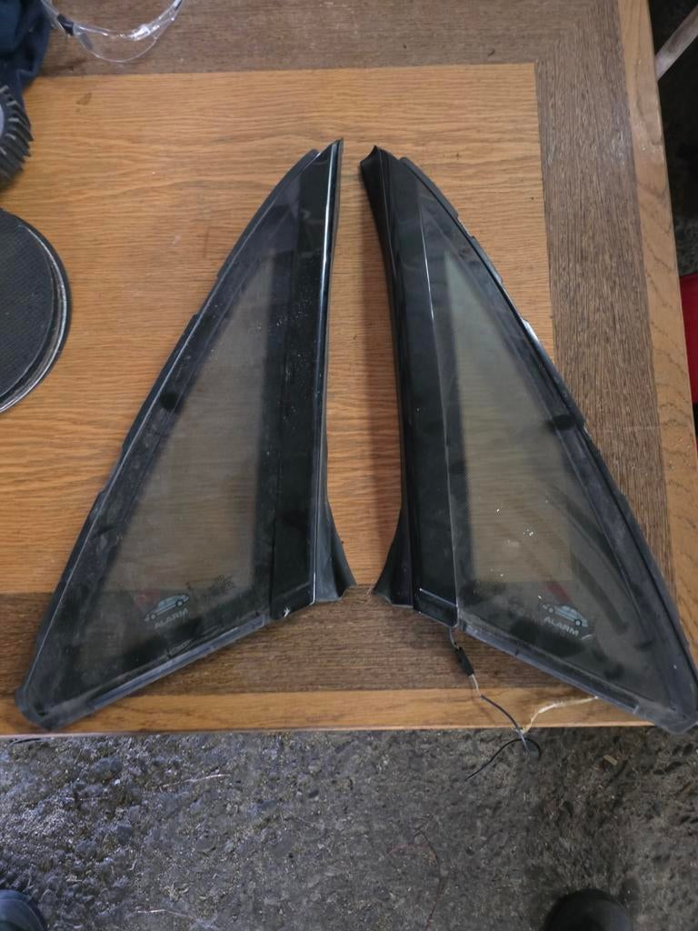 Audi A8 D2 Zijruitjes Achter, Auto-onderdelen, Ruiten en Toebehoren, Ophalen, Gebruikt, Audi