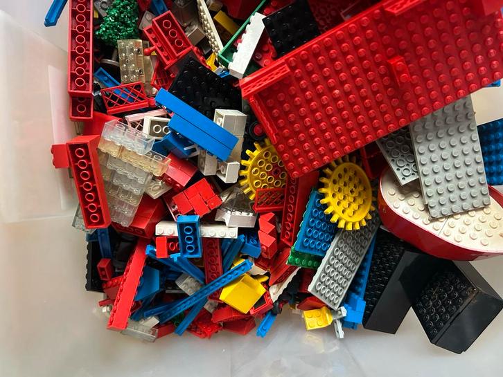 Kist met nostagisch Lego, Kinderen en Baby's, Speelgoed | Duplo en Lego, Gebruikt, Lego, Losse stenen, Ophalen of Verzenden