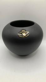 Velsen keramiek, Sassenheim Holland, zwart bolvaasje., Ophalen of Verzenden, Zo goed als nieuw