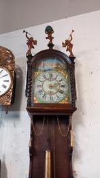 antieke friese staartklok, houten beeldjes, Antiek en Kunst, Antiek | Klokken, Ophalen
