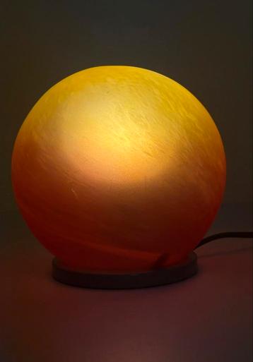 Glazen maanlamp rood-oranje-geel beschikbaar voor biedingen