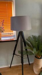 Mooie Vloerlamp met Driepoot, Ophalen, 100 tot 150 cm, Zo goed als nieuw, Modern
