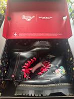 Dr. Martens Hello Kitty Limited Edition Maat 43, Verzenden, Zwart, Lage of Enkellaarzen, Dr. Martens