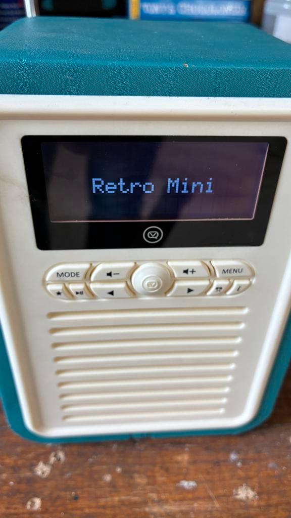 Retro Mini DAB Radio - Stijlvol en Compact!, Audio, Tv en Foto, Radio's, Gebruikt, Radio, Ophalen