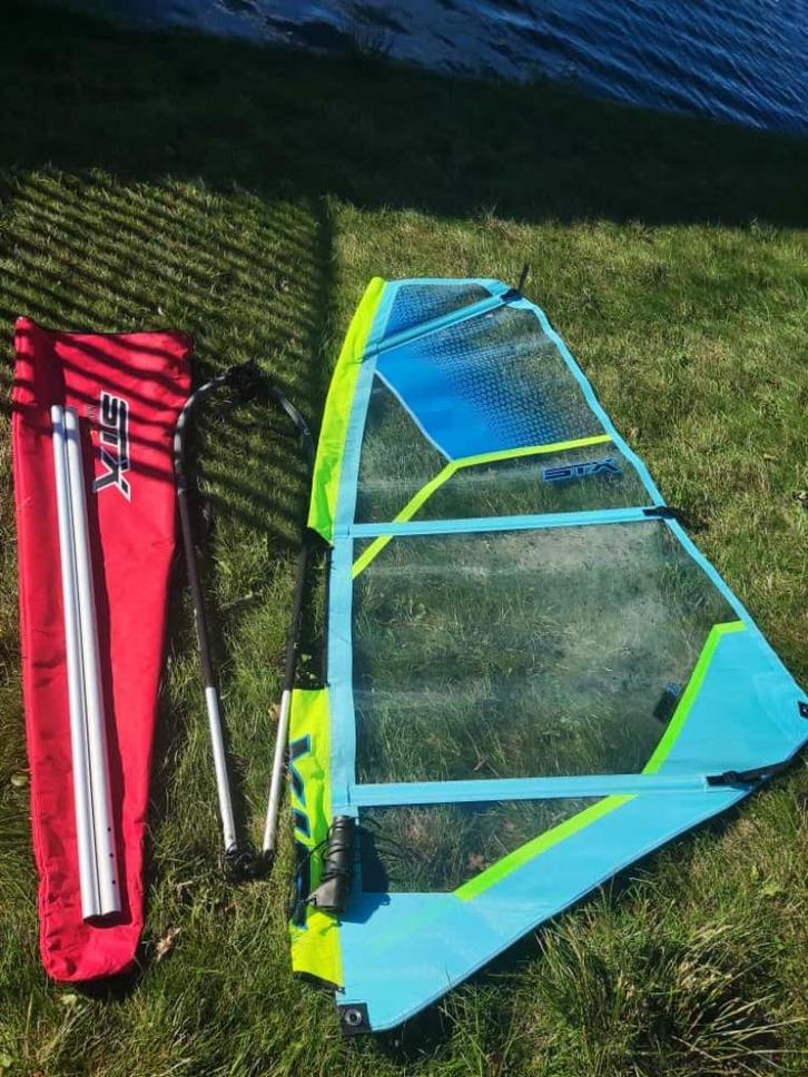 STX MiniKid 2.5. Compleet en in nieuwstaat, Watersport en Boten, Windsurfen, Zo goed als nieuw, Zeil, Met draagtas, Minder dan 5 m²