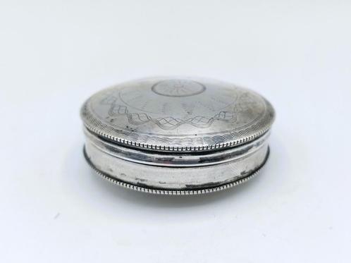 Zilveren pepermuntdoosje, C. van Dam Kooijman, 1829, Antiek en Kunst, Antiek | Goud en Zilver, Zilver, Verzenden