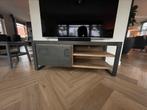 Tv meubel hout/betonlook, Huis en Inrichting, Kasten | Televisiemeubels, Ophalen, Zo goed als nieuw, Minder dan 100 cm, Metaal