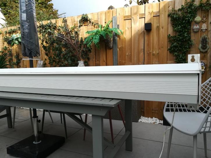 electrisch knikarmscherm 3m breed, Tuin en Terras, Zonneschermen, Zo goed als nieuw, Knikarmscherm, 300 cm of meer, 250 cm tot 450 cm