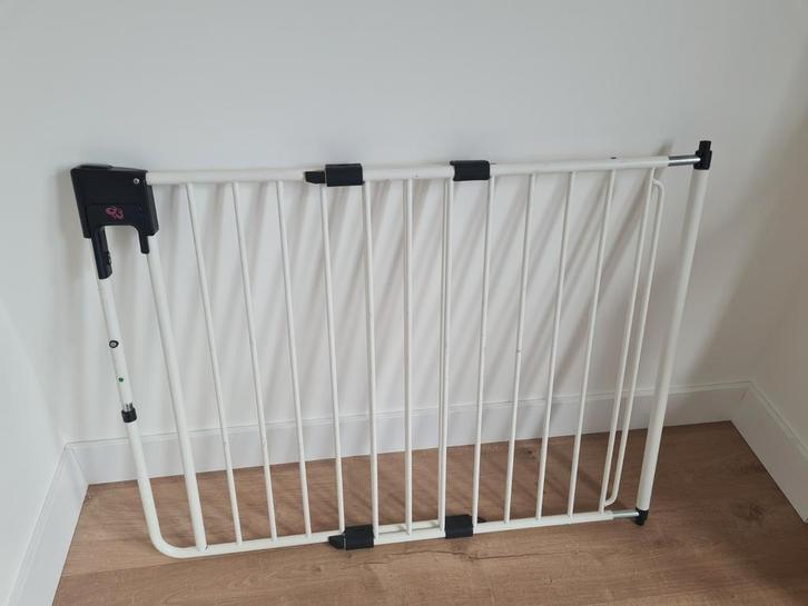 A3 Fenss safetydoor traphekje wit, 3 stuks, Kinderen en Baby's, Traphekjes, Zo goed als nieuw, Metaal of IJzer, Ophalen