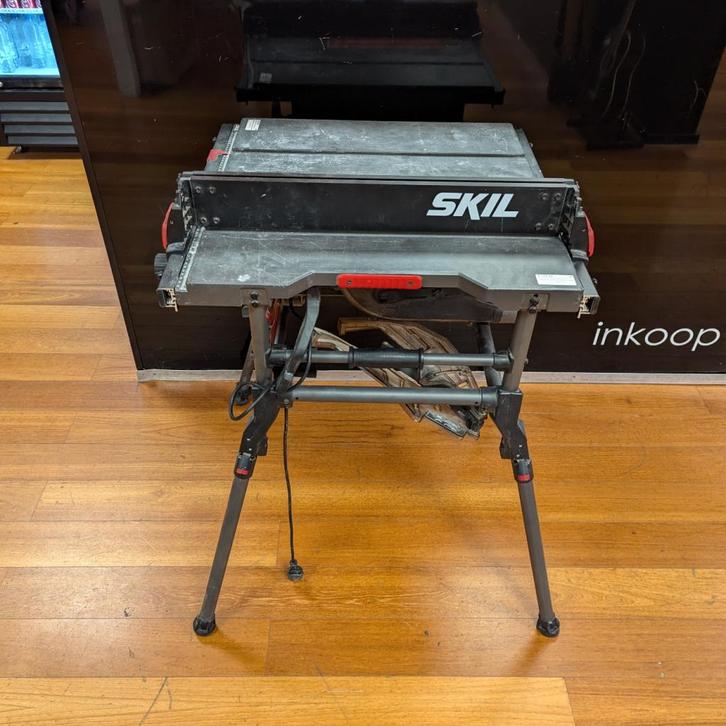 Skil BT1E1340AA Tafelzaag met inklapbaar onderstel 254mm 200, Doe-het-zelf en Verbouw, Gereedschap | Zaagmachines, Zo goed als nieuw