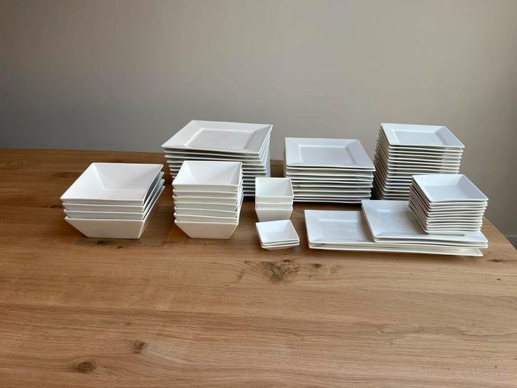 Vierkant servies xenos, Huis en Inrichting, Keuken | Servies, Gebruikt, Compleet servies, Effen, Porselein, Ophalen