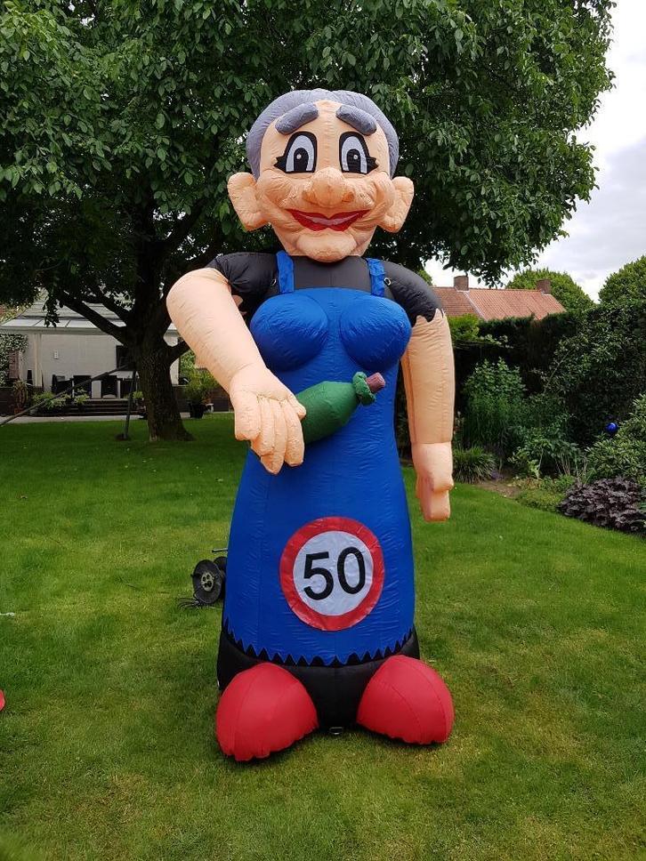 Sarah opblaaspop feestpop opblaasbaar te huur/ verhuren, 50, Hobby en Vrije tijd, Feestartikelen | Verhuur, Gebruikt, Abraham of Sarah