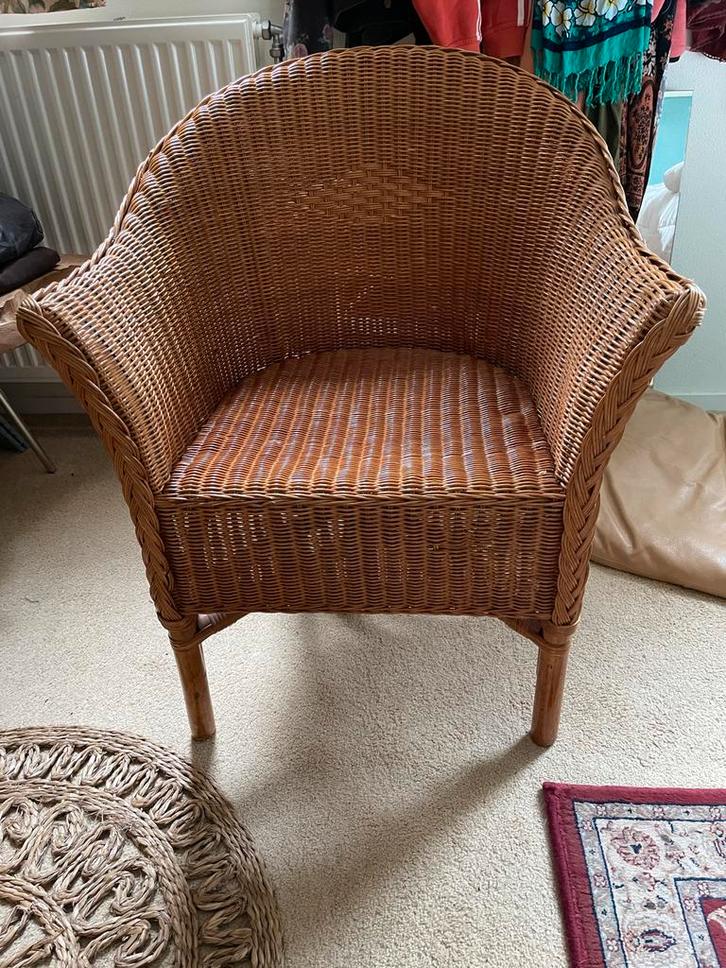 Rotan Fauteuil met Houten Poten, Huis en Inrichting, Fauteuils, Gebruikt, Riet of Rotan, Minder dan 50 cm, Minder dan 75 cm, Ophalen