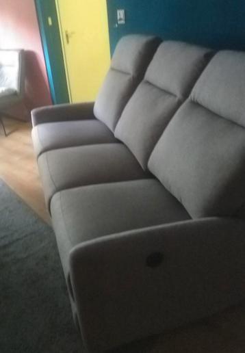 MOET WEG !!!! Comfortabele 3-zits bank - Zo goed als nieuw! beschikbaar voor biedingen