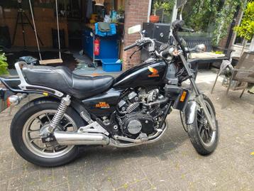 Honda Magna V30 VF500C beschikbaar voor biedingen