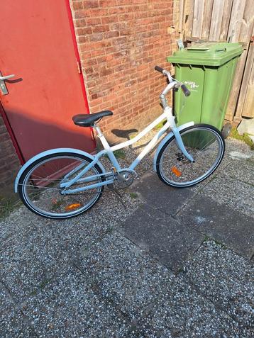 Mooie damesfiets 26 inch zie foto's  beschikbaar voor biedingen