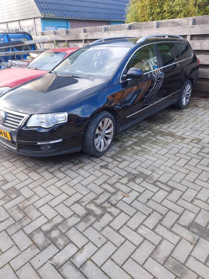 Te koop volkswagen passat 4x4 v6, Auto diversen, Schadeauto's, Volkswagen, Automaat, Benzine, Stationwagon, Zwart, Ophalen