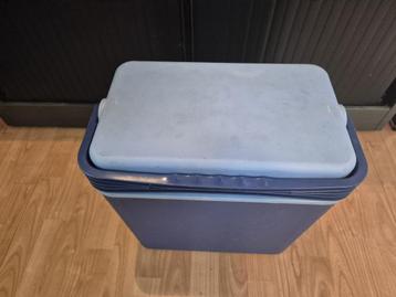 Nette koelbox beschikbaar voor biedingen