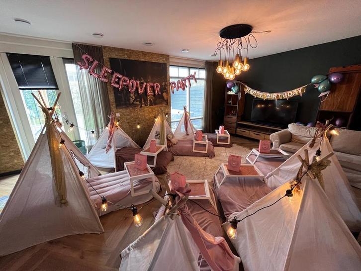 Tipi slaapfeest kinderfeestje huren, Hobby en Vrije tijd, Feestartikelen | Verhuur, Verjaardag, Ophalen