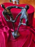 Bronzen sculptuur van twee figuren, Corry Ammerlaan-van Niek, Antiek en Kunst, Kunst | Beelden en Houtsnijwerken, Ophalen of Verzenden