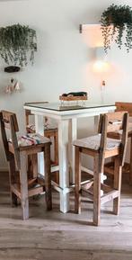 Hoge Eettafel met 4 Krukstoelen, 4 kussentjes en fruitschaal, Ophalen, Zo goed als nieuw
