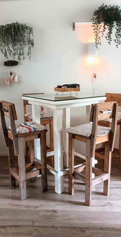 Hoge Eettafel met 4 Krukstoelen, 4 kussentjes en fruitschaal, Huis en Inrichting, Tafels | Statafels, Zo goed als nieuw, Ophalen