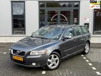 Volvo V50 2.0 Business Pro Edition|Leer|Nap|Trekhaak|Navi, Gebruikt, Met garantie (alle), Parkeersensor, 1279 kg