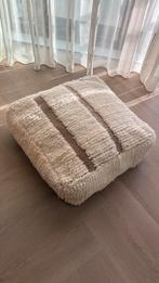 Handgemaakte Marrakech poef (beige), Overige materialen, Ophalen of Verzenden, Zo goed als nieuw, 50 tot 75 cm