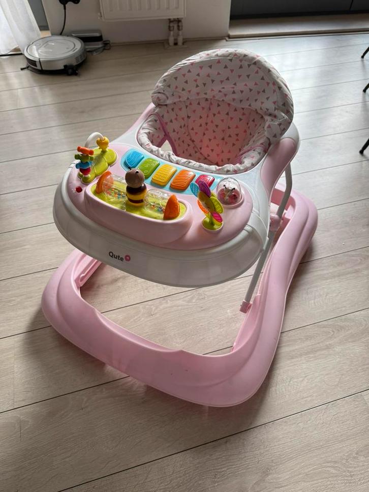 Loopwagen Qute, Kinderen en Baby's, Wipstoeltjes, Zo goed als nieuw, Overige merken, Verstelbaar, Ophalen