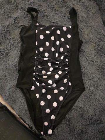 Nieuw zwart damesbadpak met witte stippen – maat L beschikbaar voor biedingen
