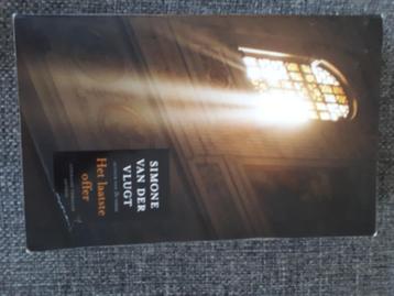 Boek Simone van der Vlugt Het laatste offer. beschikbaar voor biedingen