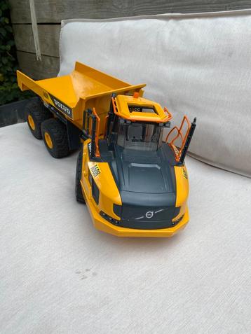Bruder werkwagen dumpert beschikbaar voor biedingen
