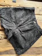 Hippe korte broek(en) maat S | NIEUW! | Zwart & Creme, Kleding | Dames, Kort, Zwart, Ophalen of Verzenden, Zo goed als nieuw