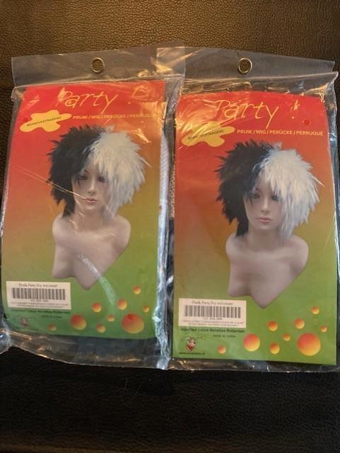 Feestpruik nieuw in verpakking, Hobby en Vrije tijd, Feestartikelen, Nieuw, Hoed of Pruik, Carnaval, Ophalen of Verzenden